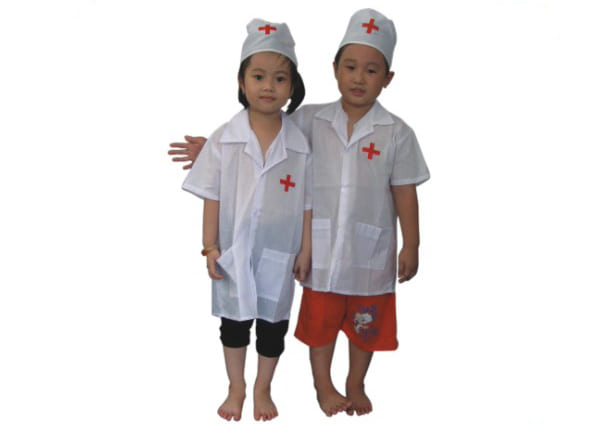 quần áo bác sĩ trẻ em